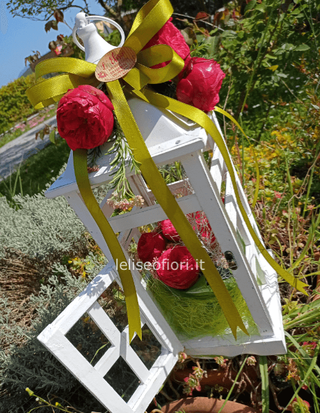 Lanterne con fiori